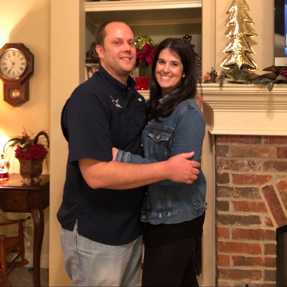 Welcome to my closet!!  🛍Happy Shopping🛍 - Picture 5 of 8